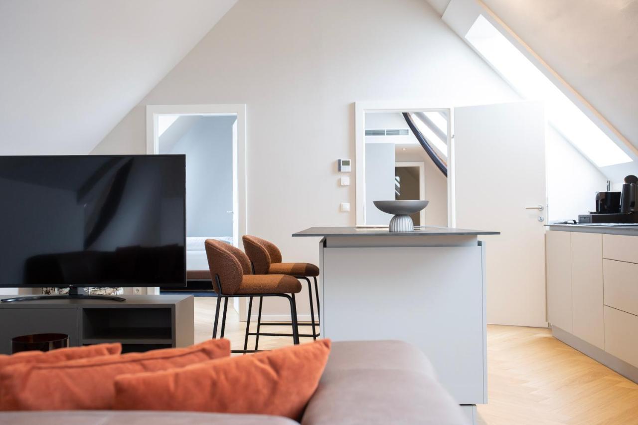 Blackhome I Contactless Check-in Aparthotel Vienna